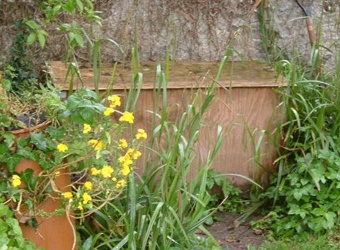 a DIY homemade wormery for breeding worms for fishing bait